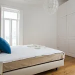 Rato Luxurious By Homing