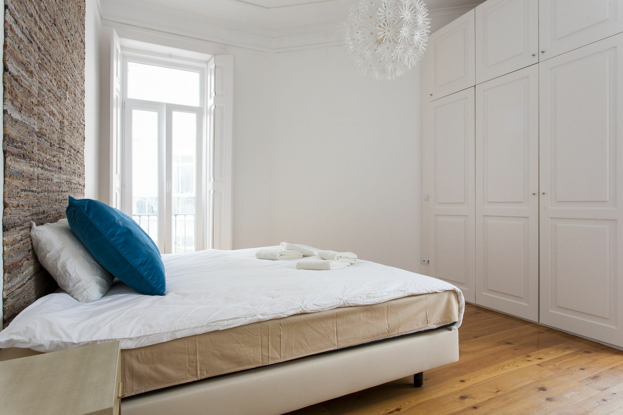 Rato Luxurious By Homing